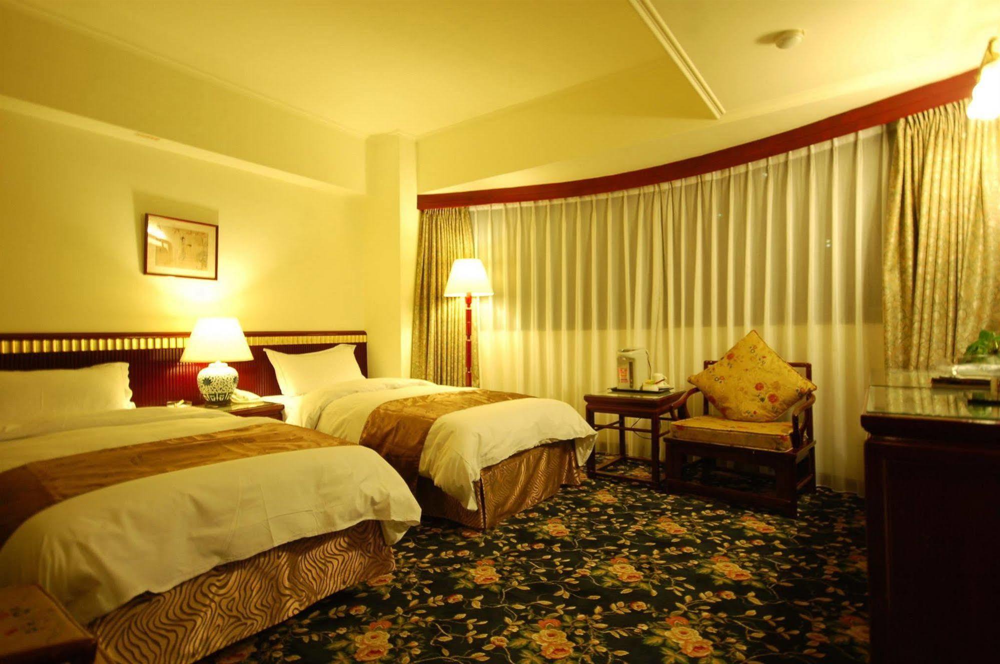 Nagahiro Hotel, Taichung Wenxin Branch Buitenkant foto